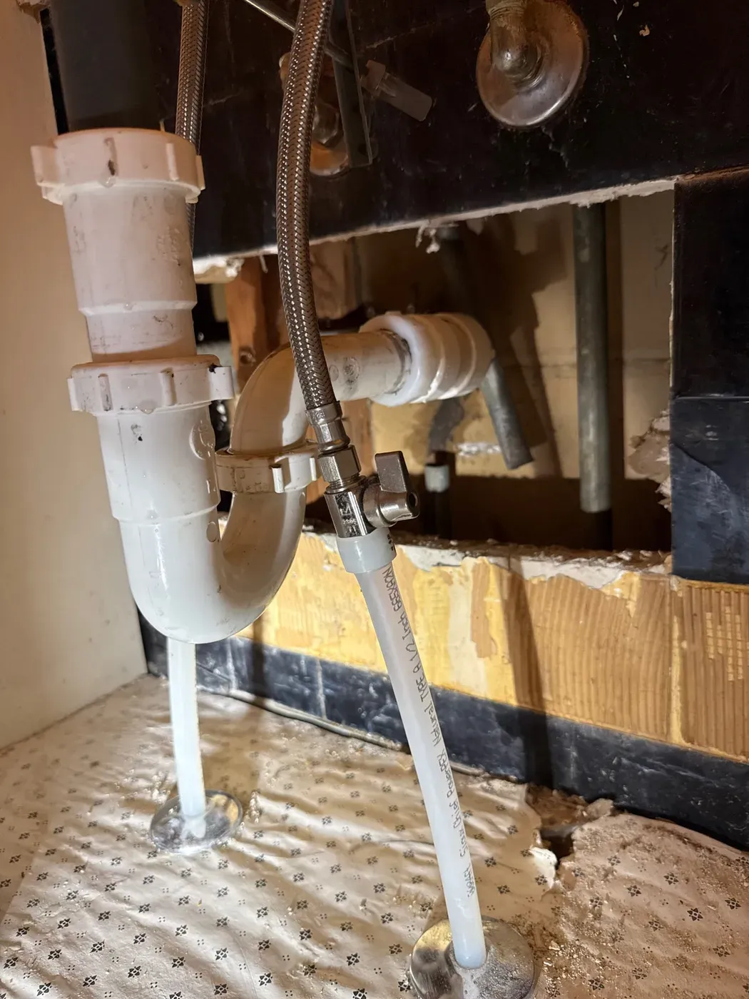 Job photo: upstairs bathroom leaking into basement in Omaha